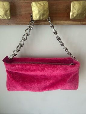 L’intervalle Made in Spain Hot Pink Baguette Purse Y2K Barbiecore Coquette